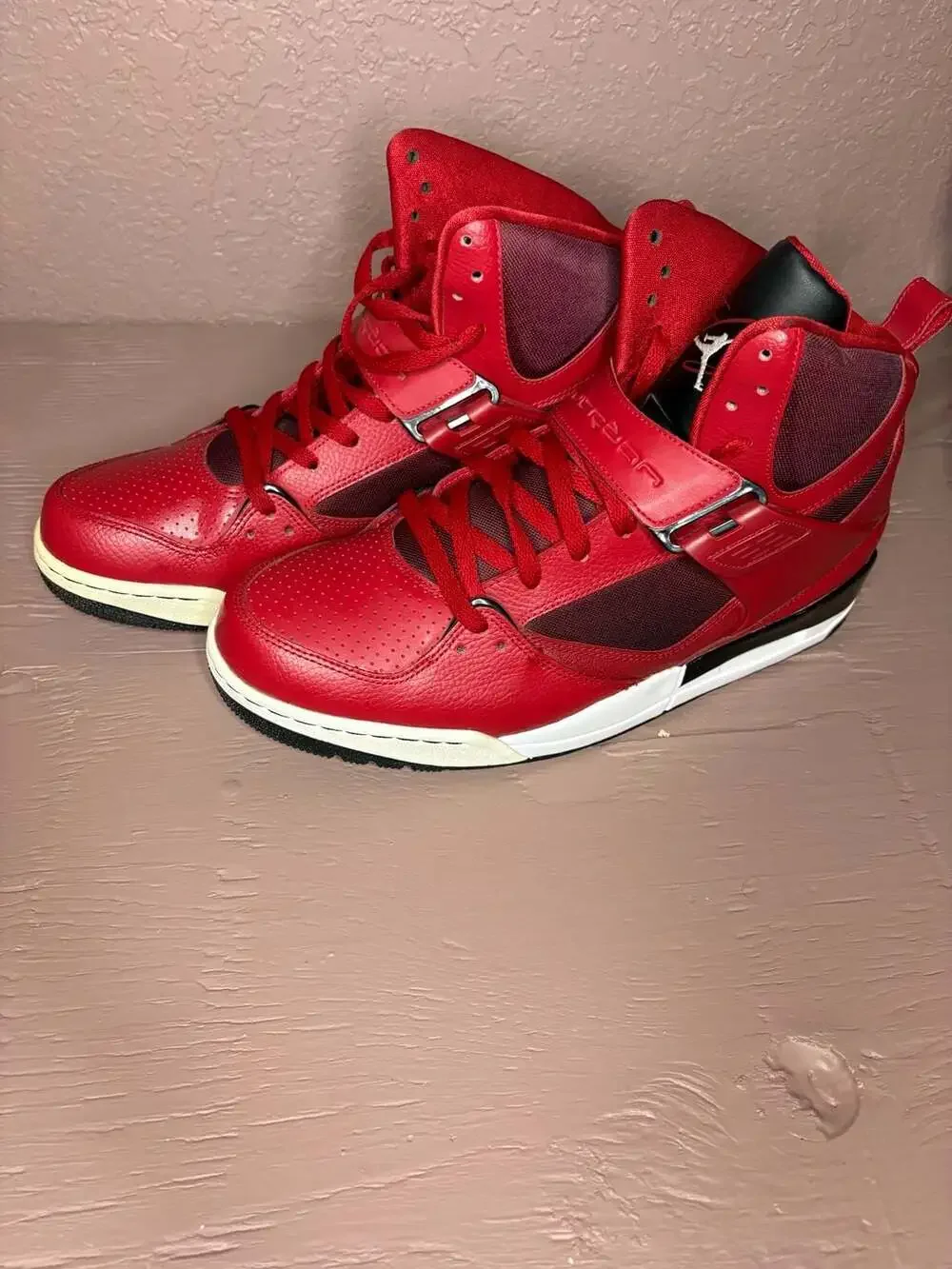 Jordan yellowing midsole